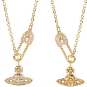 NWOT Vivienne Westwood  Gold Safety Pin Necklace